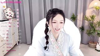 GeGe_Highness -Young Chinese girl sweetly chatting and teasing in front of the camera