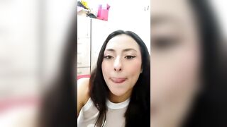 Kuty_ - [Latina shows her ass in panties in front of the camera and chatting sweetly