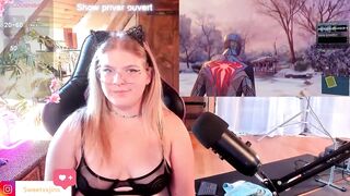 Sweetxxjinx - chubby bitch playing a game