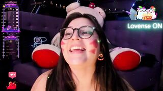 Kyome_ -The babe with glasses is sweetly socializing and enjoying the lavender in her pussy