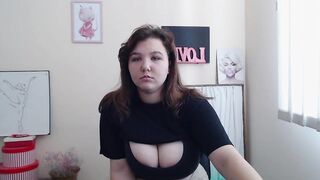 Malaya_Kati - redheaded babe chatting away