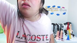 lanaqueen699 A cute girl has a cute conversation and is shy to show herself on camera.