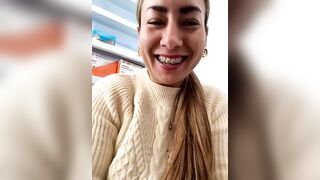 xLadyScarlettx - a pretty girl sweet-talking on camera.