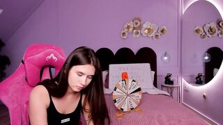 JennieDeniels - Young college girl spinning roulette for donations and having a nice chat.