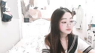 Destin_ - cute Chinese girl chatting in a chat room