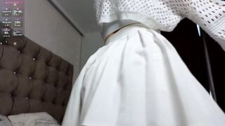 RexellaEverist - [Butt babe melts her sweet ass on camera and chats sweetly