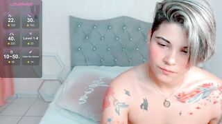 Luna_karoll - two tattooed lesbians sitting around chatting and teasing the camera with their sweet figures.