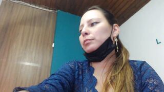 camila_delarosa - Milfochka is sweetly chatting and teasing in front of the camera in a beautiful robe and does not want to take it off