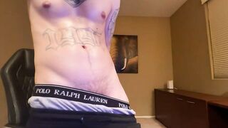 joshbanks97 - a guy shows his hairy pubes and his tattooed body and chats.