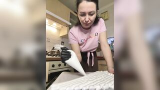 space_stacy - housewife with small tits sweetly chatting and showing how she cooks.