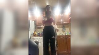 Flossy_Vettie - Young housewife sweetly chatting on camera and cooking food