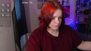 cherry_night666 - Студентка сидит, разговаривает и стесняется раздеваться на камеру