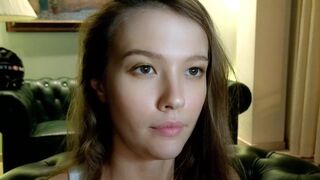 _demi_dee_ - Сексуальная сучка дразнится перед камерой и переодевается