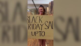 Шарлотта Доусон - Распутная красотка сладко болтает и дразнится перед камерой.