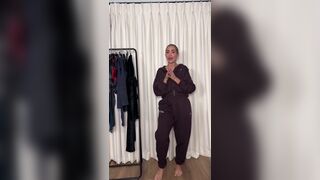 Фрэнки Бридж - девочка переодевается в разные костюмы на камеру