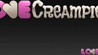 Британское порно нулевых - Пышная блондинка соблазняет таксиста по дороге домой.