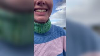 Мейси Уильямс - Ребята снимают свой отпуск и то, как они катаются на велосипедах