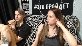 MilanaMax - Пара в одежде дразнится перед камерой и мило общается с чатом