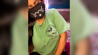 HaaniKaur - Пышная индийская женщина с большой грудью танцует в трусиках перед камерой и мило общается с участниками чата