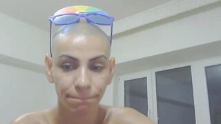 hotSANDRA_STARR - bald bitch talking to the audience.