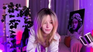 Candyce_shop - girl dancing in her pajamas