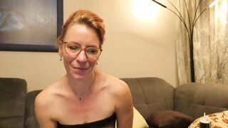 SweetSugarGirl66 -  A milf dances and seduces with her body.