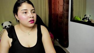 trixie_bigsexy -  cute girl chatting in a chat room