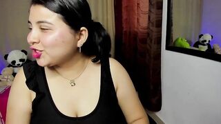 trixie_bigsexy -  cute girl chatting in a chat room