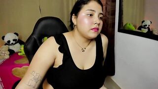 trixie_bigsexy -  cute girl chatting in a chat room