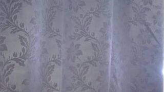 jayden - Брюнетка с маленькой грудью трахается с резиновыми членами и получает колоссальное удовольствие