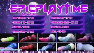 Лесбиянки трахают друг друга на камеру резиновым членом