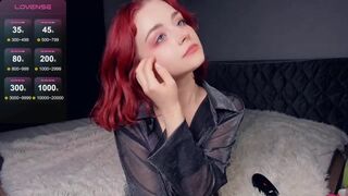 cute_chance - Очаровательная маленькая девочка с маленькой грудью.