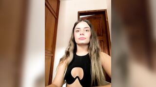 Miss_valeriaa - adorable young babe sweetly chatting and teasing in front of the camera