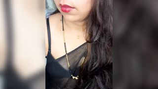 kannadatelugugirl - [Indian girl sweetly chats and teases in front of the camera