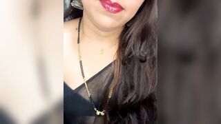 kannadatelugugirl - [Indian girl sweetly chats and teases in front of the camera