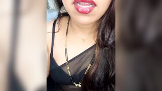 kannadatelugugirl - [Indian girl sweetly chats and teases in front of the camera