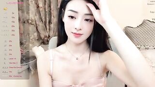 Mia826 - Asian girl is cute in her clothes and doesn't want to take off her clothes