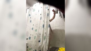 MedsestrichkaLOVE - Young woman poses for the camera in the shower and chats sweetly with the chat