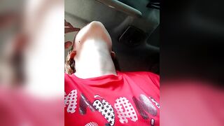 Mommy-Hot - Young lady poses in front of the camera in the car and chats sweetly with the chat