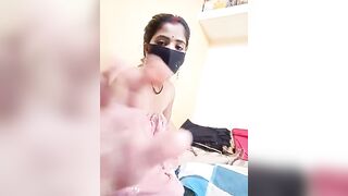 Mamta_Chaterjee - [A Latina with clothes on sits chatting and doesn't want to undress for the camera.