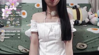 Yuna-biebie - [young Asian girl sweetly chatting and teasing in front of the camera