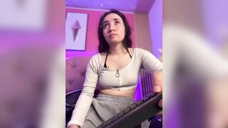 Sophie_LS - [young babe sweetly chatting and teasing in front of the camera in her clothes