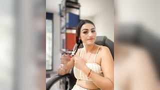 samantha_cute02 - Young secretary at work videotaping herself and having a nice chat.