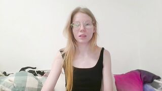 Esme_Runn - Young student in clothes dances in front of the camera and chats nicely