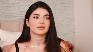 RachelSwaan - The adorable babe sweetly chats and teases in front of the camera with her sweet eyes