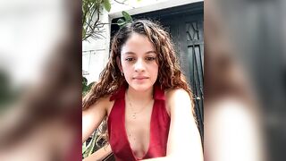 alana15 - A Latina sweetly chatting and filming herself in the street.