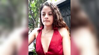 alana15 - A Latina sweetly chatting and filming herself in the street.