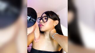 Olivia_ds -Adorable babe sweetly chatting and teasing in front of the camera