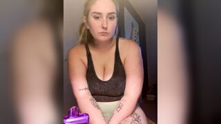 Kutiethick123 -Lush milfochka in tattoos sweetly chatting and teasing in front of the camera