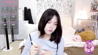 Irene_Sasa -young Asian girl sweetly chatting and teasing in front of the camera